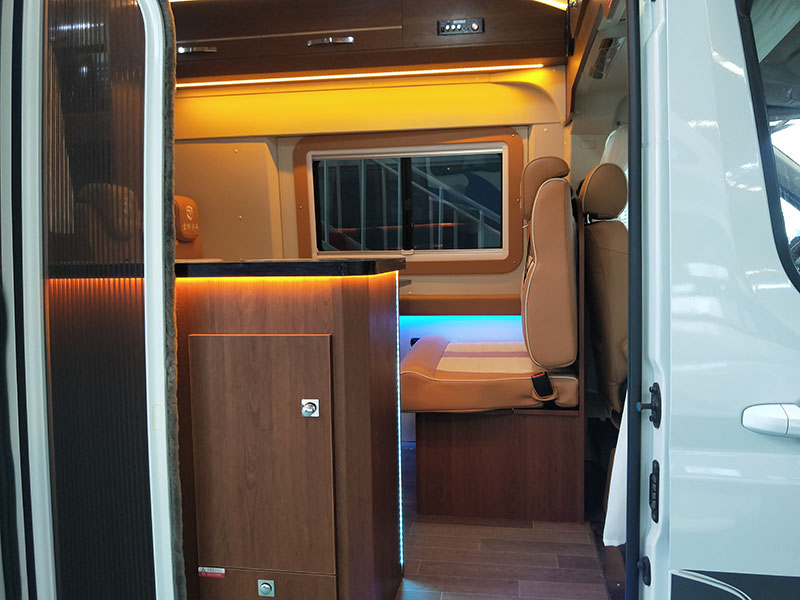 V90加长轴超高顶-抽拉床-吊床