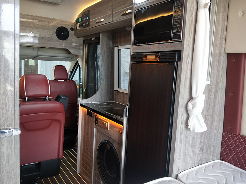 V90加长轴超高顶-后横床-吊床-抽拉卫生间