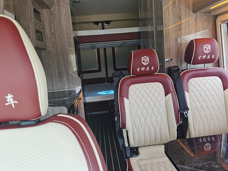 V90加长轴超高顶-后横床-吊床-抽拉卫生间