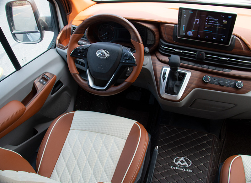 大通V90-C型房车