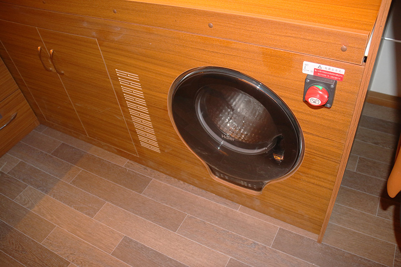 大通V90-C型房车