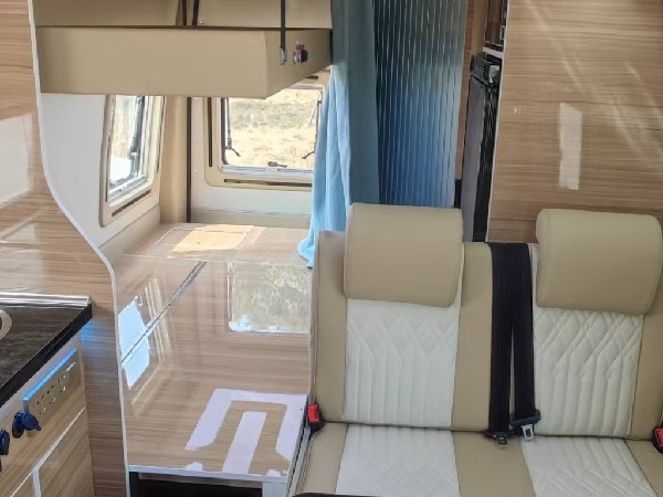 江铃福顺长轴高顶B型房车 售价249800